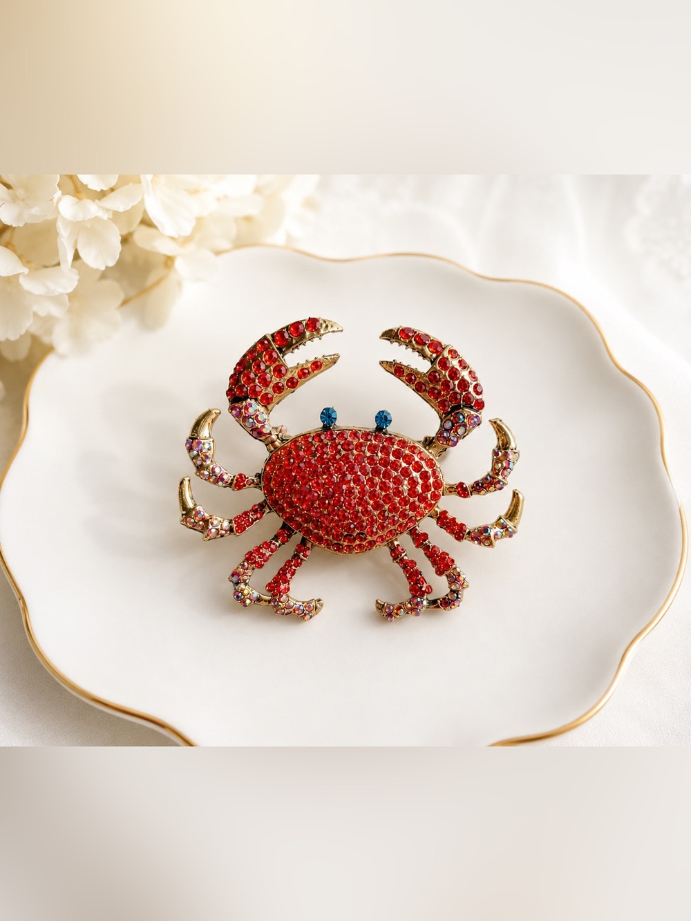Vintage Red Rhinestone Crab Brooch Gold Tone Crystal Ocean Sea Life Pin